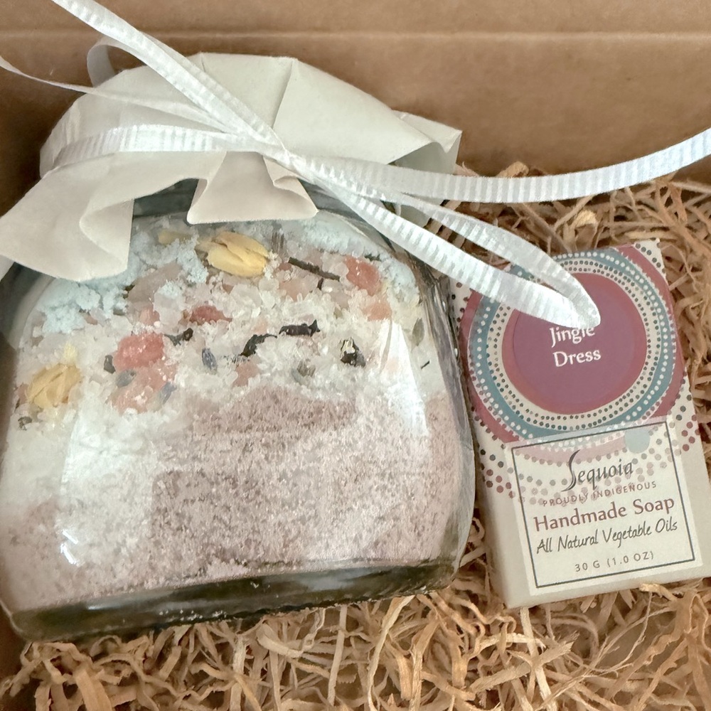 Gift Set - Made in Canada Bath Soak Mix with Sequoia mini soap